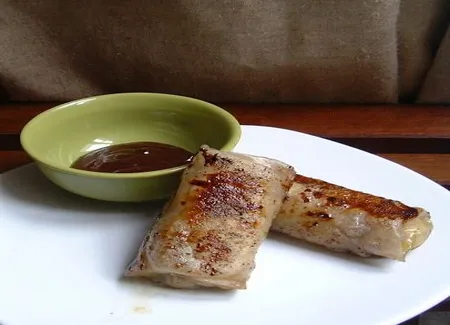 Petits nems à la banane