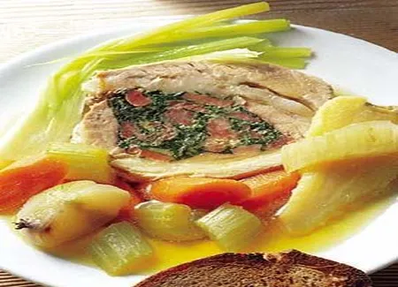 Poitrine farcie en potée