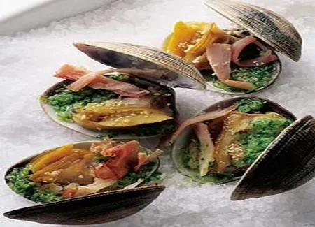 Praires farcies au jambon beurre d'escargot