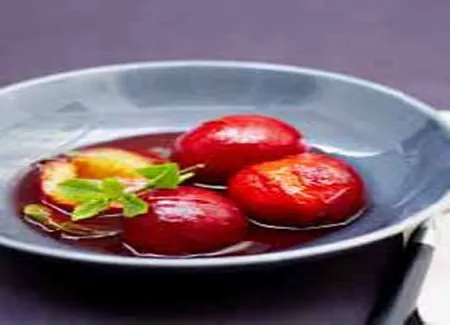 Prunes roties a l'infusion de menthe