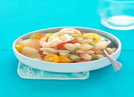 Salade bien-être aux haricots, crevettes, pamplemousse et épices douces