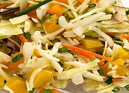 Salade de chou fruitée