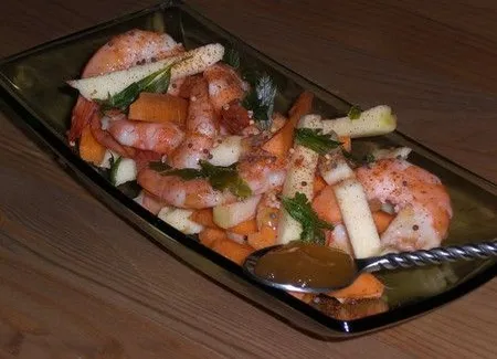 Salade de crevettes au chutney de mangues