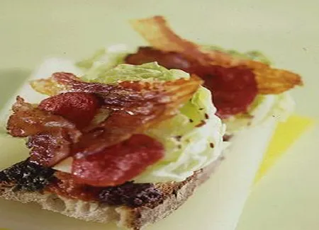 Sandwich blt (bacon-lettuce-tomato )
