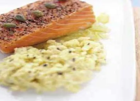 Saumon mariné mi-cuit au poivre