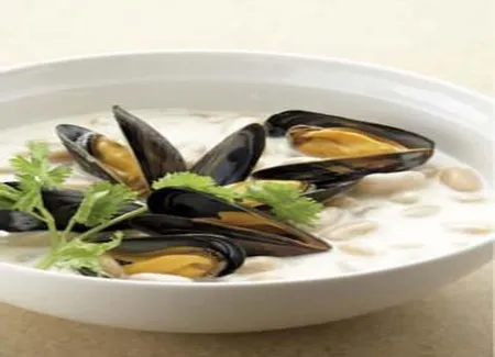 Soupe de moules et de cocos