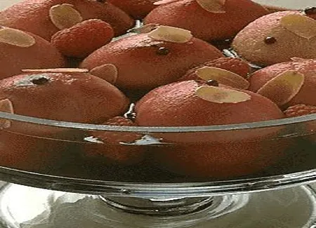 Soupe de pêches au poivre rose