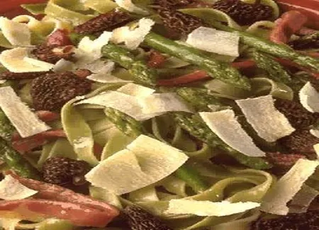 Tagliatelles au jambon de parme