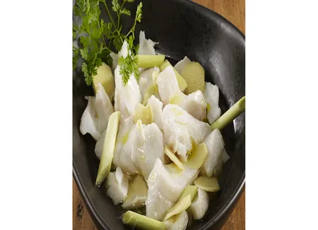 Étouffé de morue fraiche, citronnelle, gingembre, citron vert, bouillon de poule à l'huile d'olive