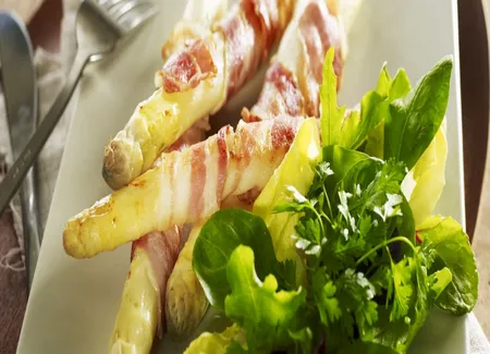 Asperges au bacon