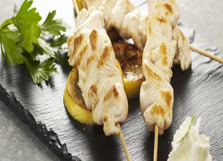 Brochettes de poulet au citron