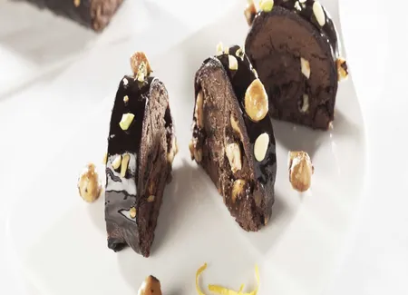 Bûche chocolat & noisettes
