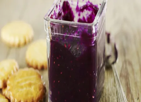 Compote de poires aux fruits rouges