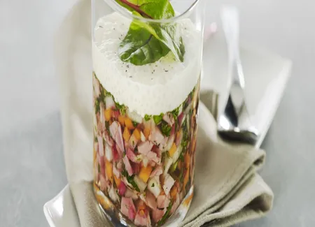 Jarret en gelée fine au viandox, espuma de moutarde