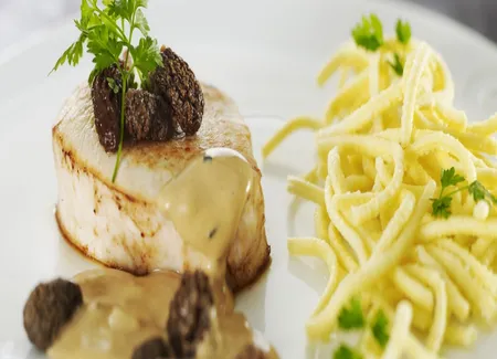 Mignon de veau aux morilles et vin jaune