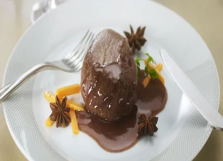 Noisettes de cerf, sauce badiane