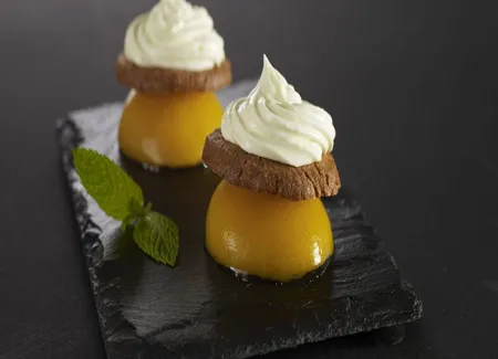 Pêche verveine, sablé breton, chantilly menthe