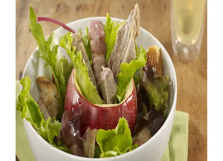 Plat-de-côtes poché au bouillon, rôti à la braise, servi en croquant de normandie glacé, fine gelée de cidre fermier