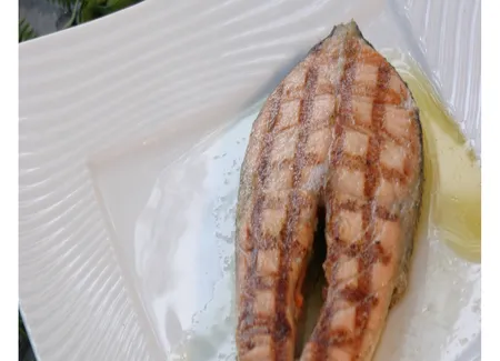 Saumon de l'audour simplement grillé, sauce béarnaise