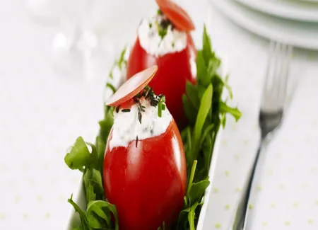 Tomates farcies au chèvre