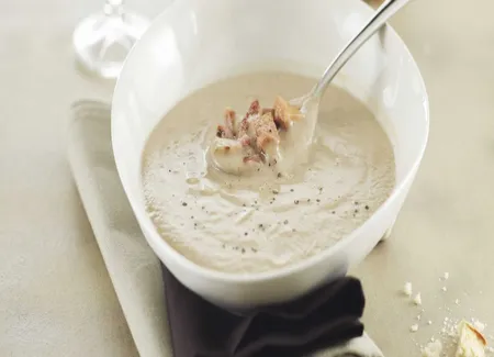 Velouté de châtaignes au foie gras