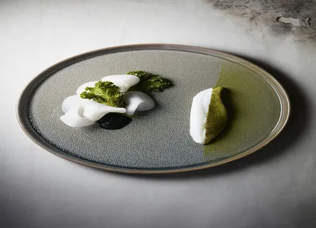 Saint-pierre et poudre de salicorne, soubise d’oignon