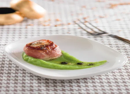 Saint-jacques snackées au jambon ibérique