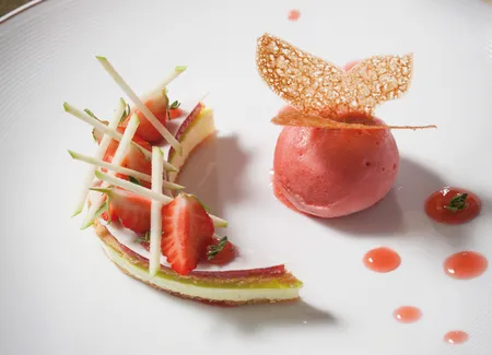 Envolée du printemps sablé breton à la fraise