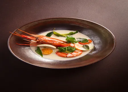 Bouillon tom kha kaï de crustacés