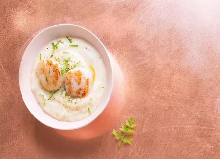 Velouté de panais aux noix de saint-jacques