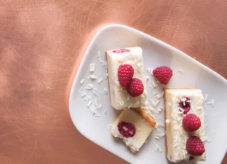 Mini bûche chocolat blanc framboises