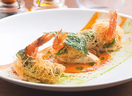 Gambas croustillantes, purée de pois chiche