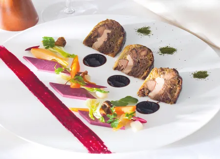 Le chou farci de lièvre de beauce, foie gras