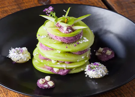 Pomme gourmande aux kiwis, crème de cassis