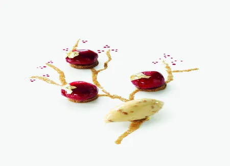 Figues pochées au jus de fraise