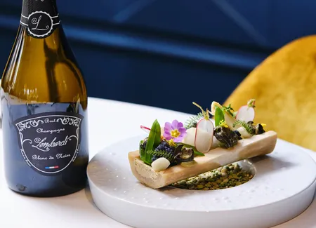 Fricassée d’escargots de bourgogne, os à moelle et petits légumes