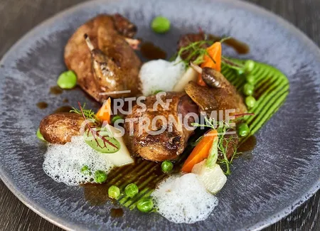 Pigeon « excellence miéral » rôti au foin
