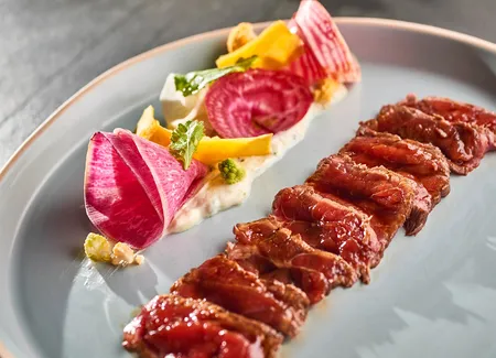 Tataki de bœuf, cervelle des canuts au citron vert