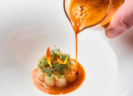 Lavaret du lac du bourget cuit au sel, carotte, citron, cumin des prés