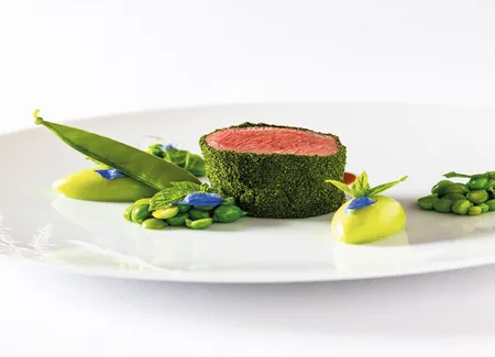 Agneau du charolais, petits-pois & jus réduit à la menthe du jardin