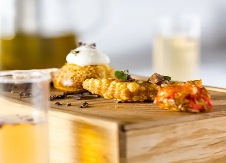 Boîte à mignardises et infusion glacée
