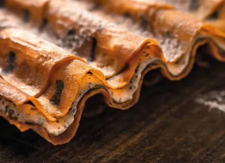 Gaufrette de pommes de terre, crèmes au beurre noisette et caramel au beurre salé