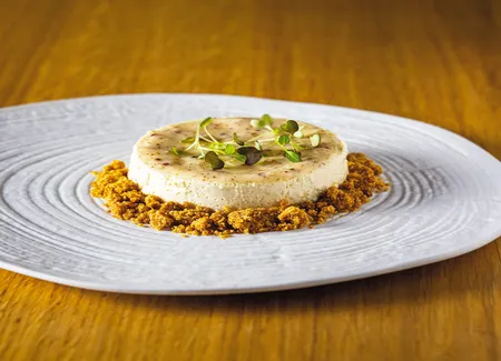 Flan salé à l’ami du chambertin, sauce à l’échalote et réduction de limonade nature elixia