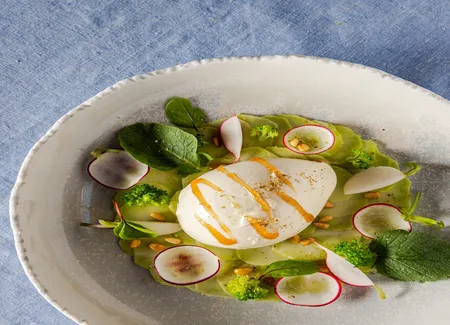 Carpaccio de tiges de brocoli & mozzarella