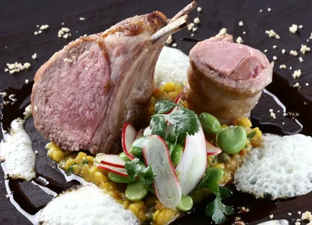 Carré d’agneau de lait des pyrénées rôti