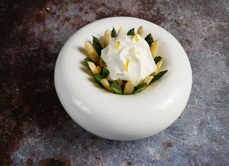 Duo d’asperges, printanière et agrumes