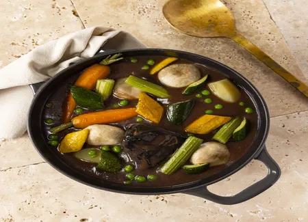 Joue de charolaise braisée au pinot noir et légumes