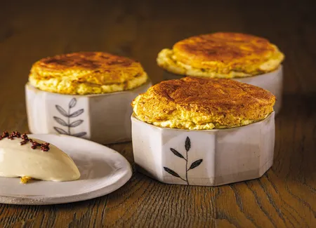 Soufflé au comté et moutarde aux noix edmond fallot