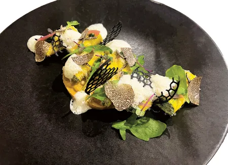 Rigatonis épinards & brousse, coulis de butternut à la vanille et agrumes, beurre émulsionné d’oignons à la truffe