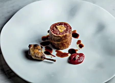 Pigeon des costières, filets pressés au foie gras